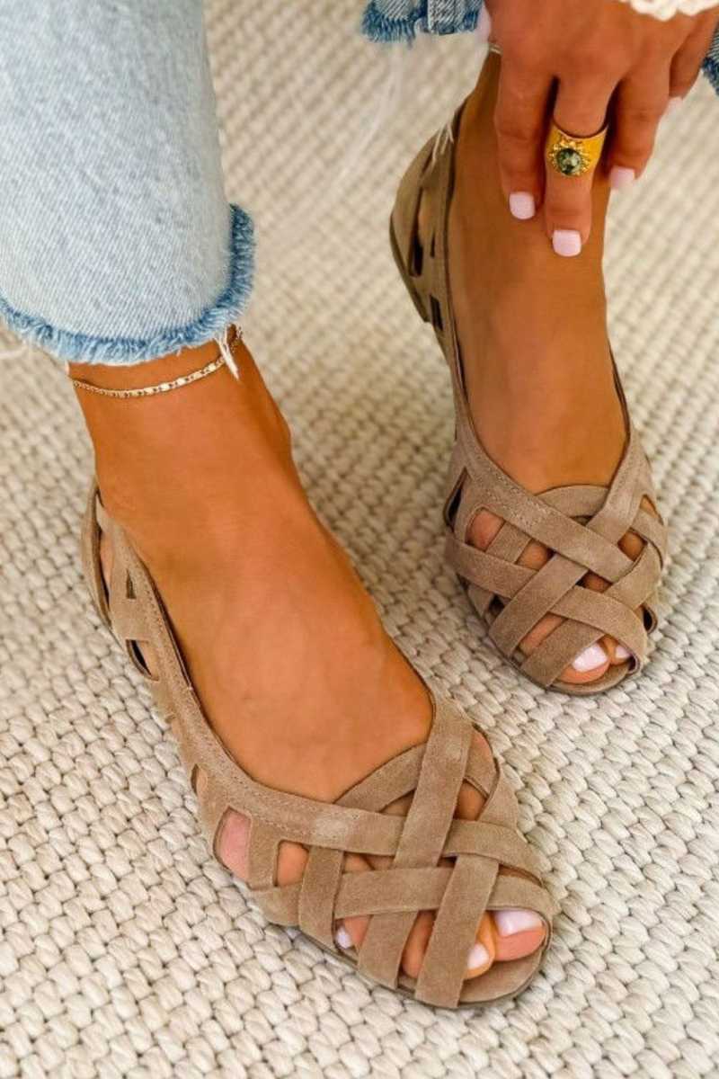Beige / CA 10.5 (US 10.5)