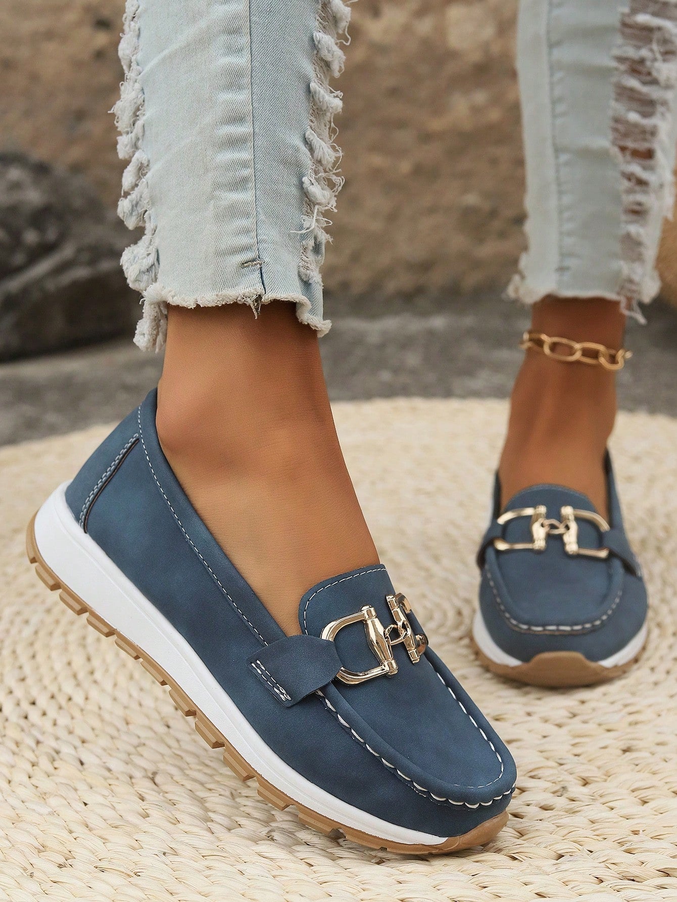 Navy Blue / US 10 (EU 40)