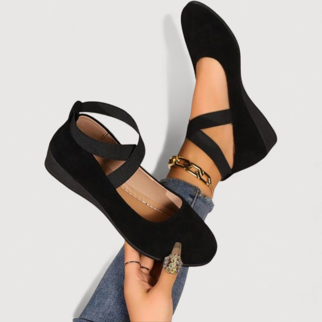 Black / US 9.5 (EU 41)