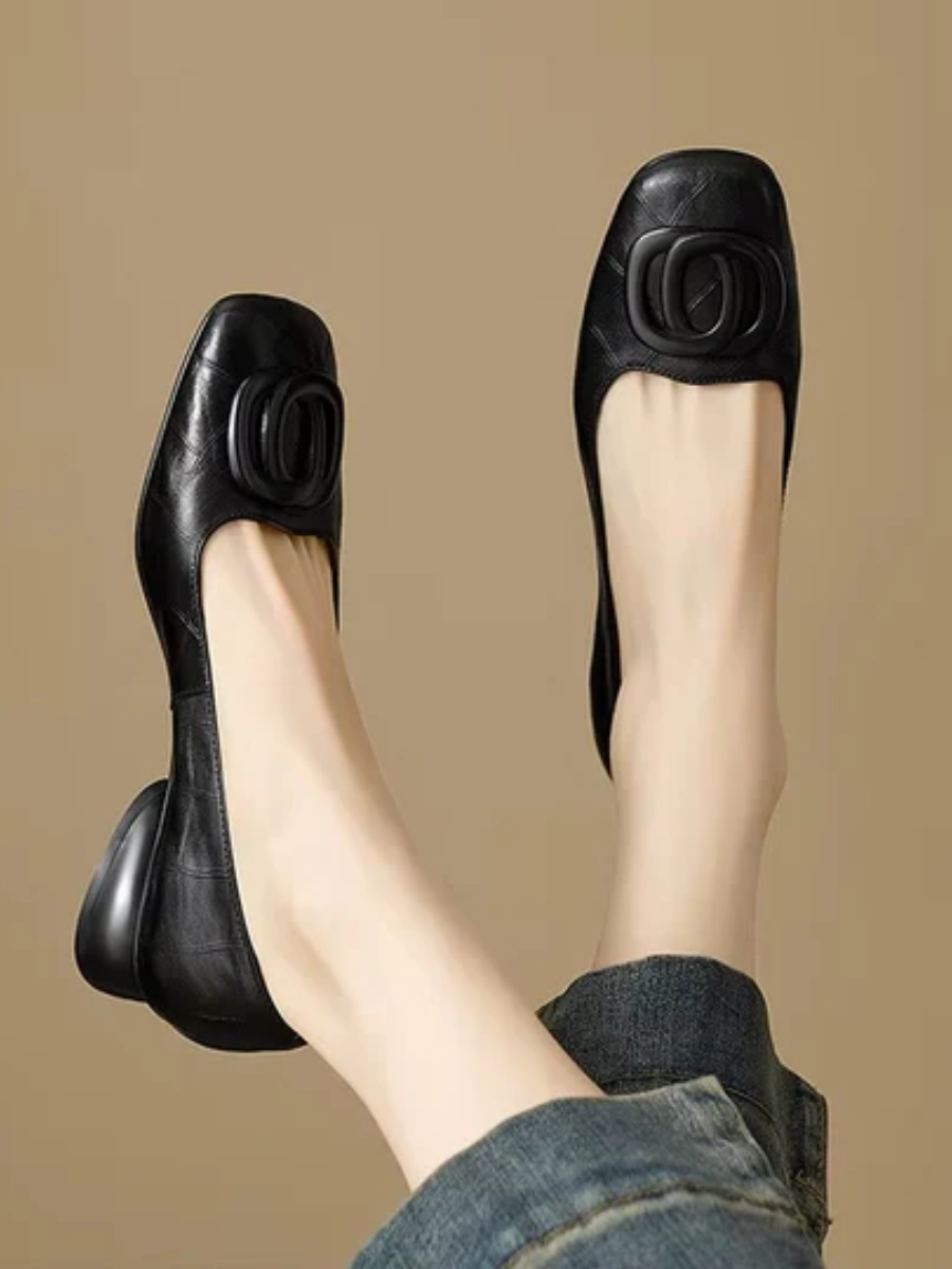 Black / 12