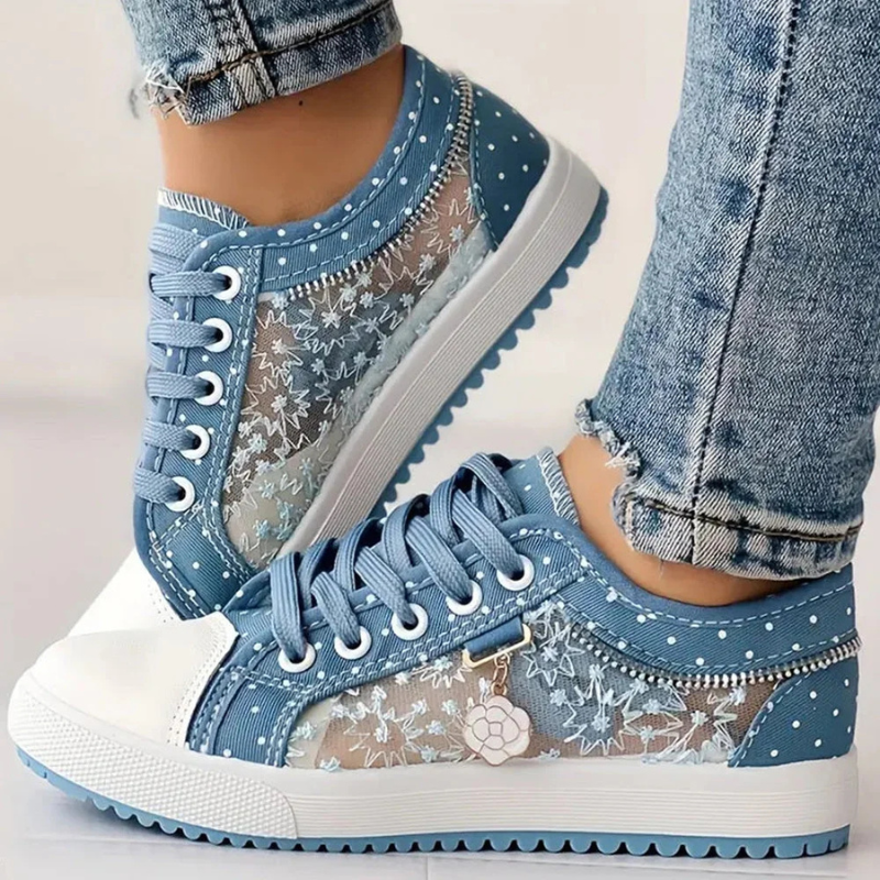 Light Blue | Open / 12