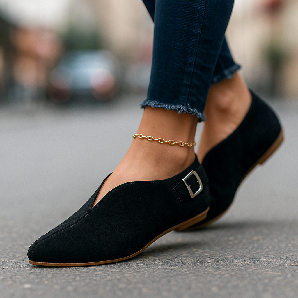 Black / AU 10 (US 12)