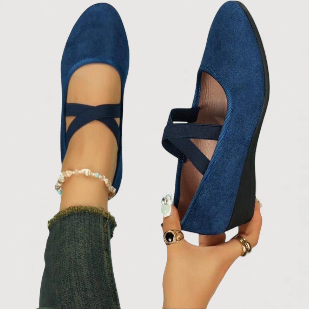 Blue / US 9.5 (EU 41)