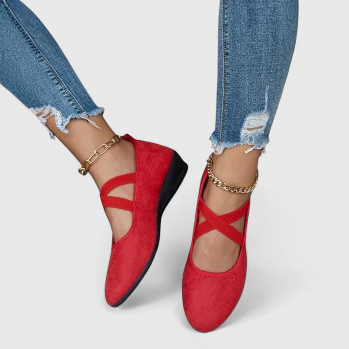 Red / AU 10 (US 12)