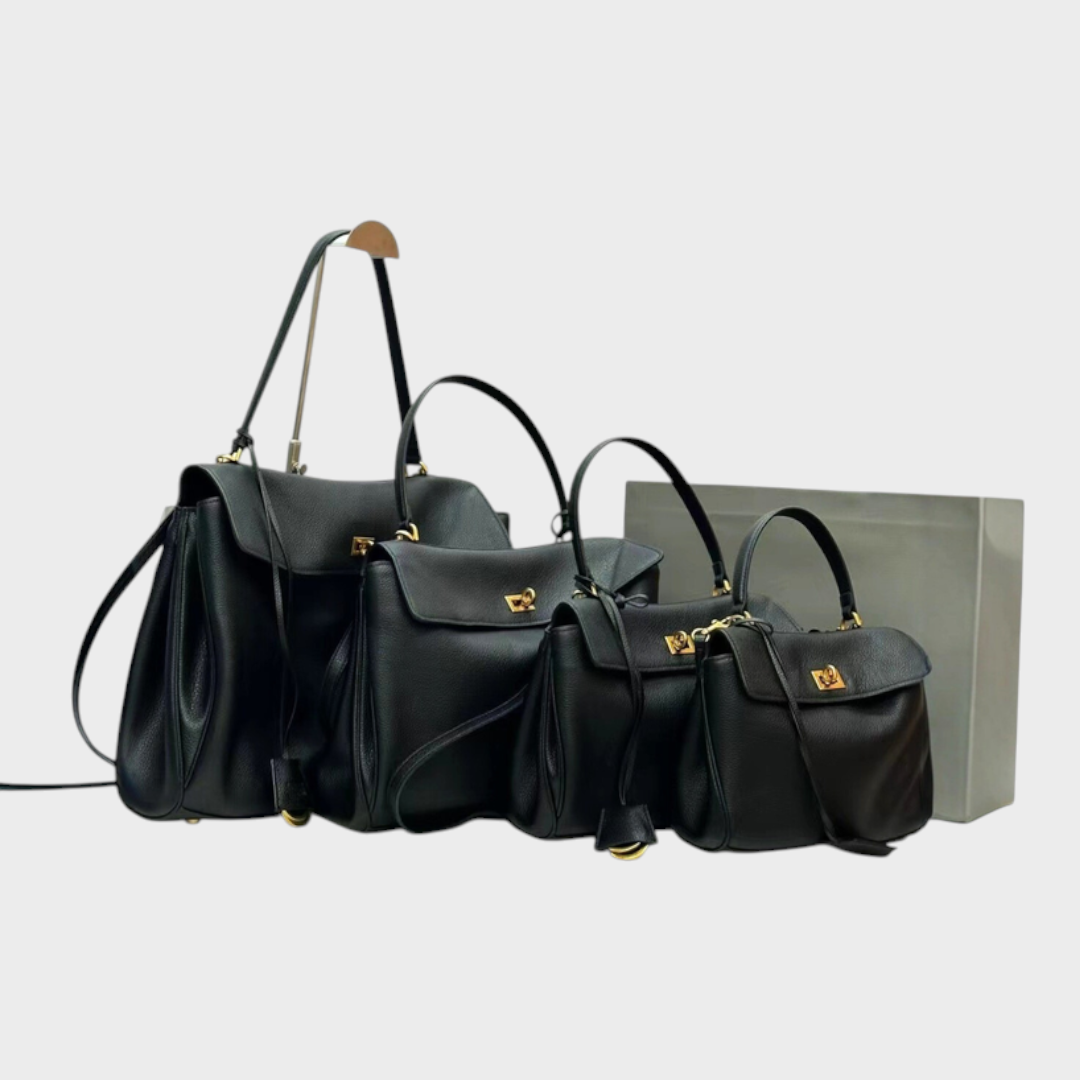 Small 23x10x8 cm / Pebbled Black-Golden Hardware