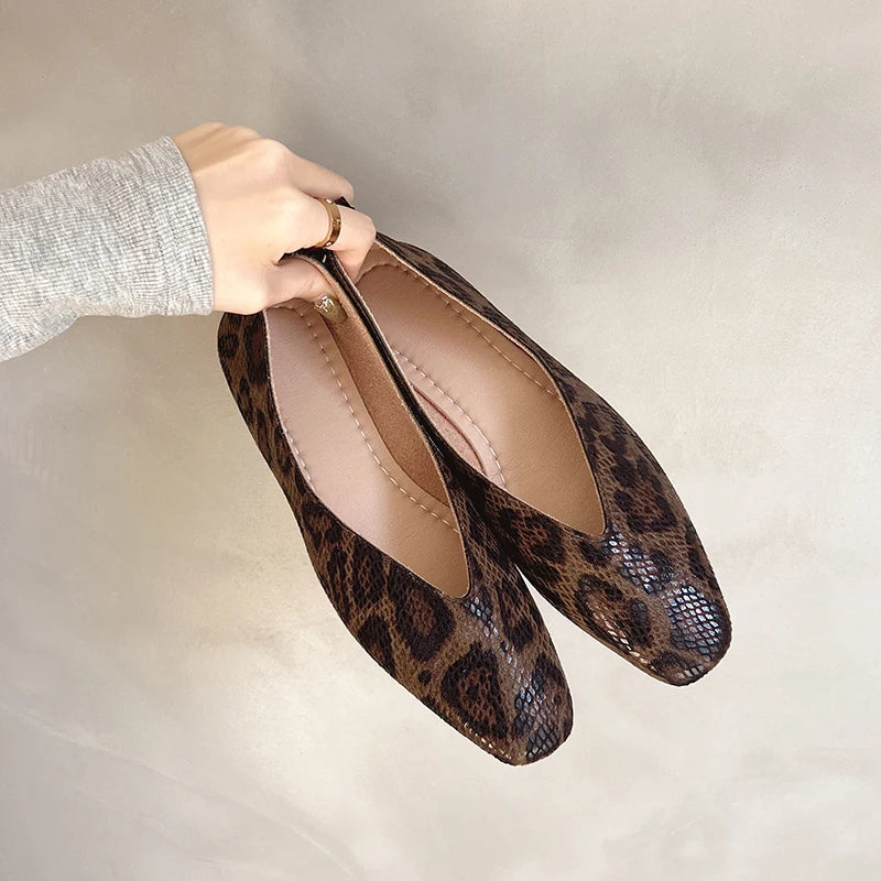 Dark leopard print / 43