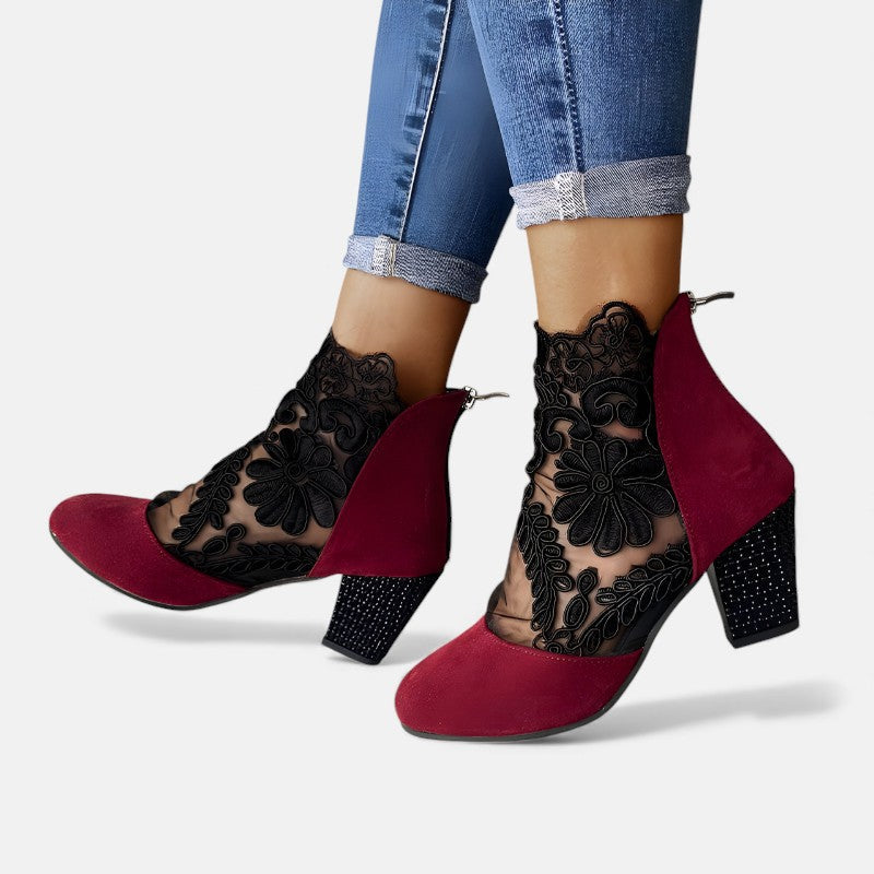 Red / CA 10 (US 10)