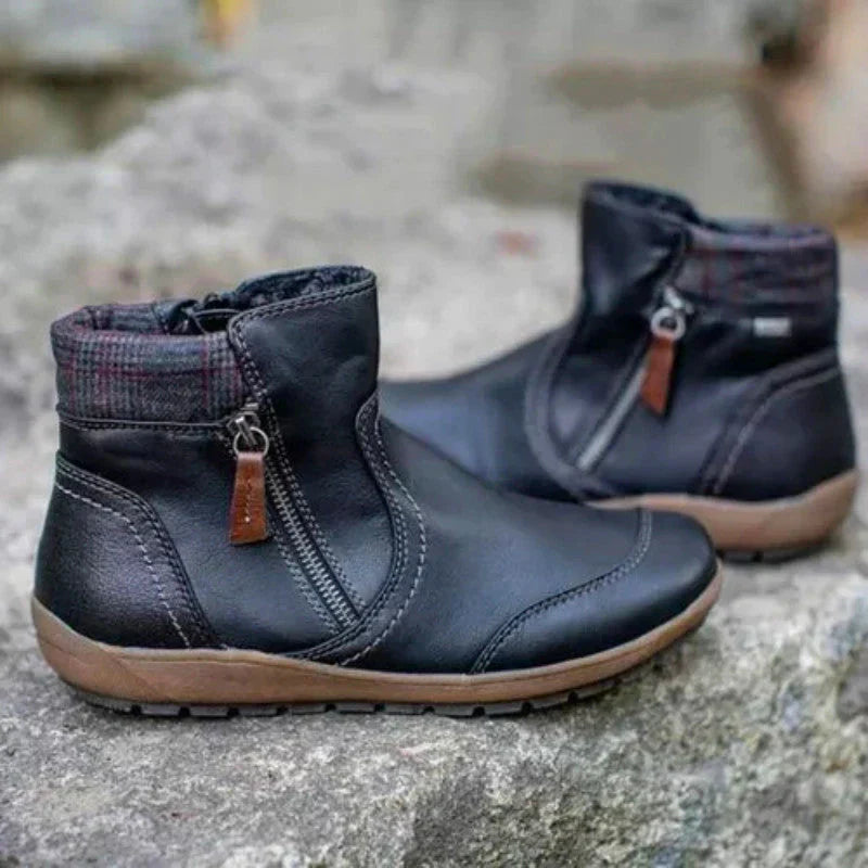 Black / 11