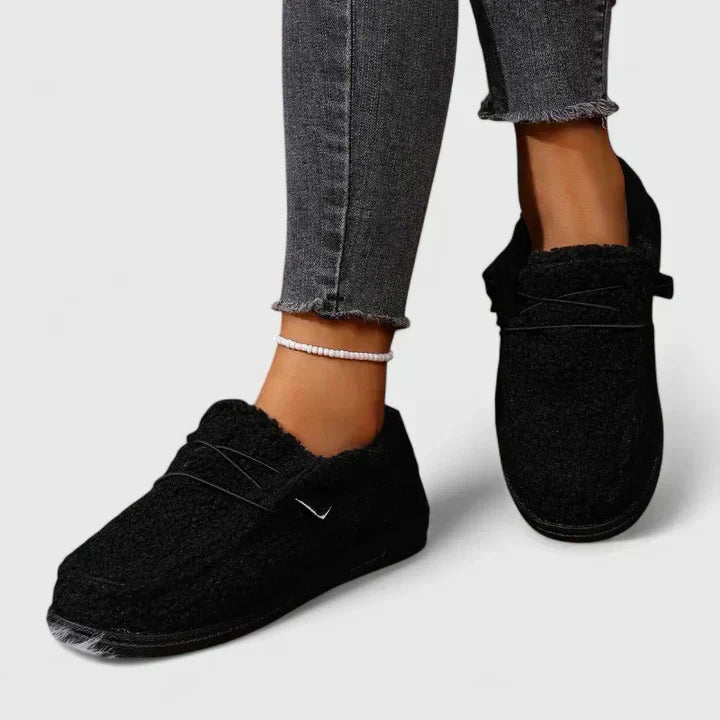Black / CA 12 (US 12)