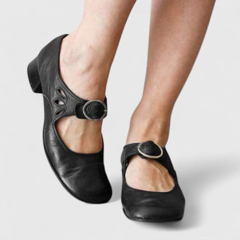 Black / 12