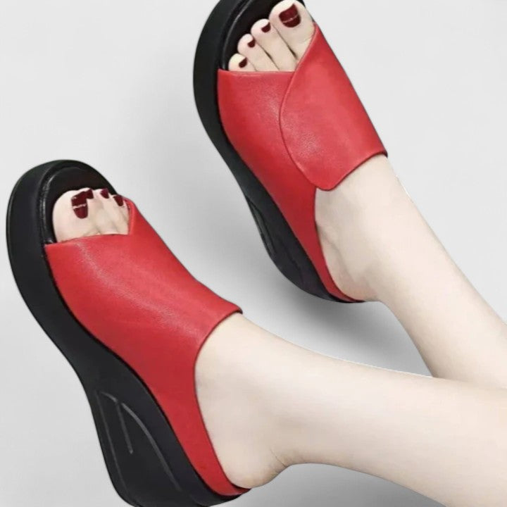Red / CA 10 (US 10)