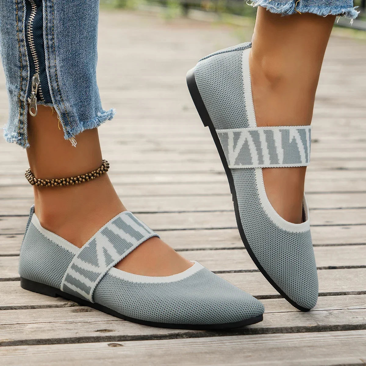 GRAY / 12