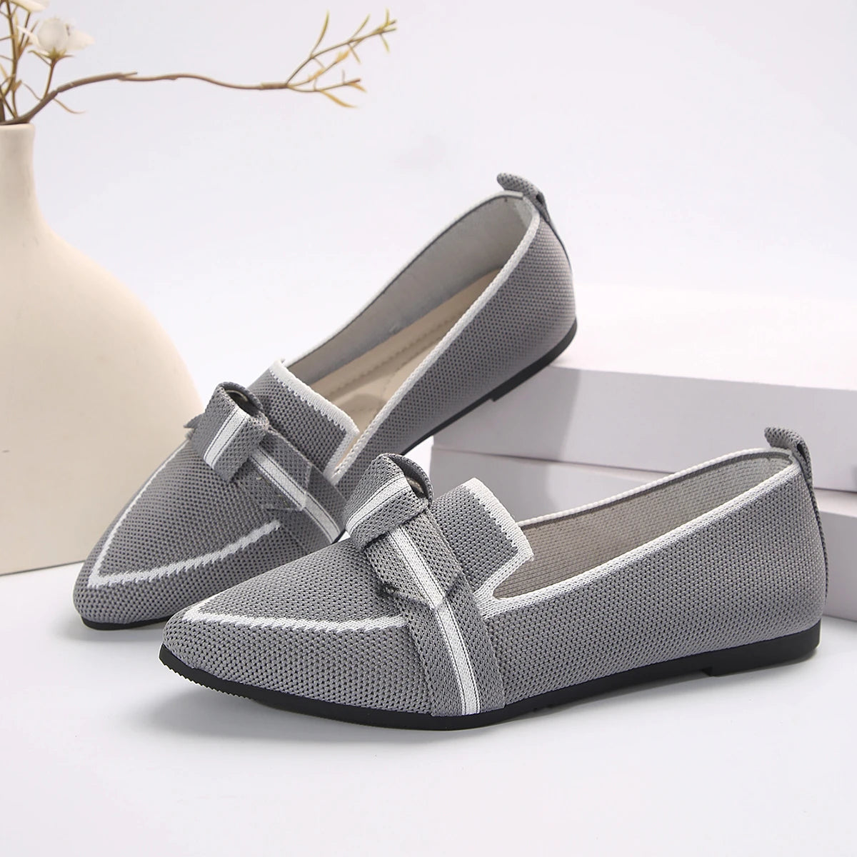 GRAY / 12