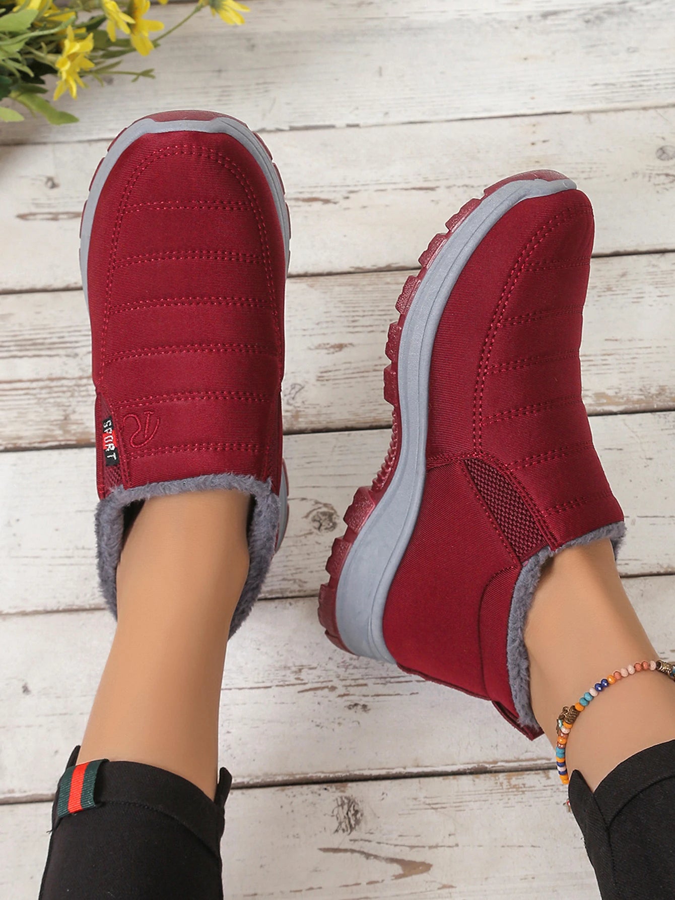 Red / 17