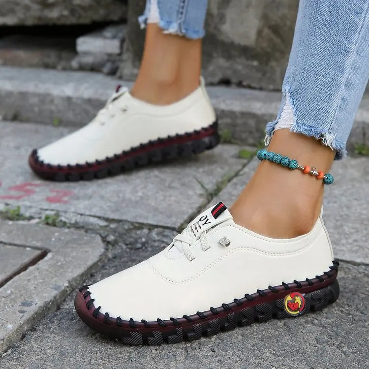 WHITE / 12