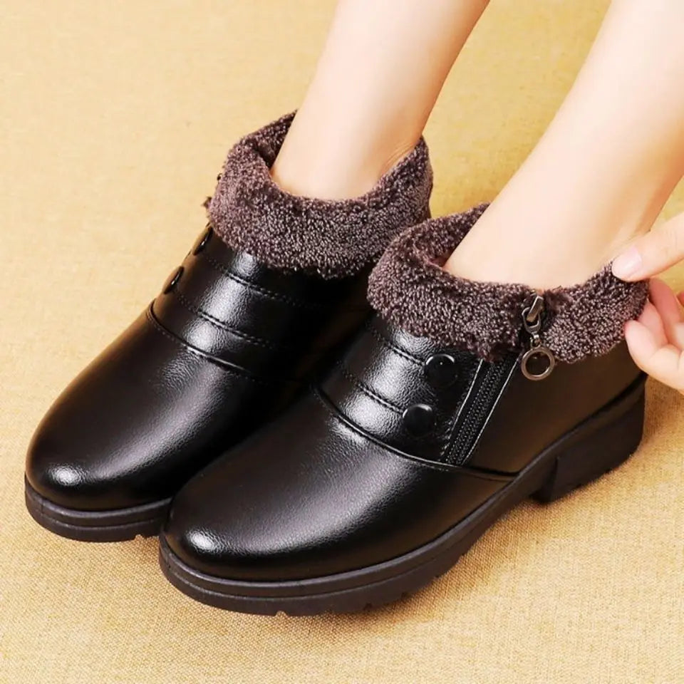 Black / 10