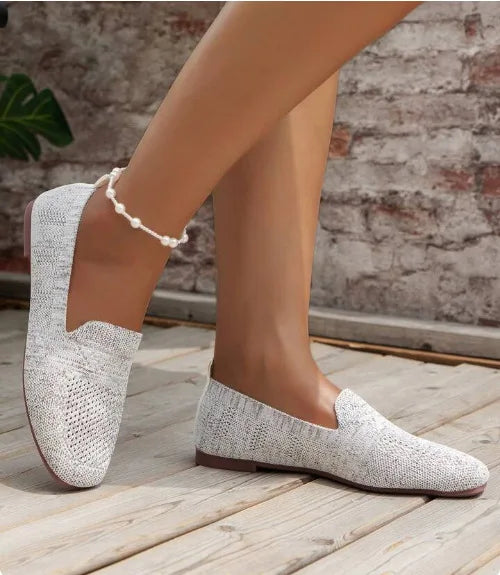 White / 12