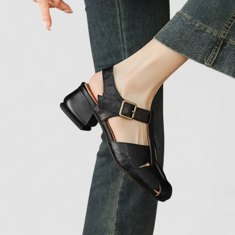 Black / 12