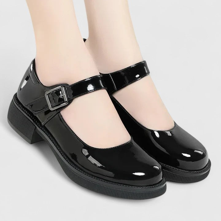 Black / 11