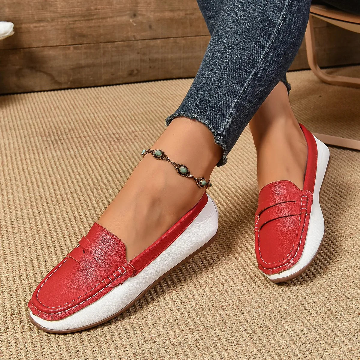 Red and white color / 11