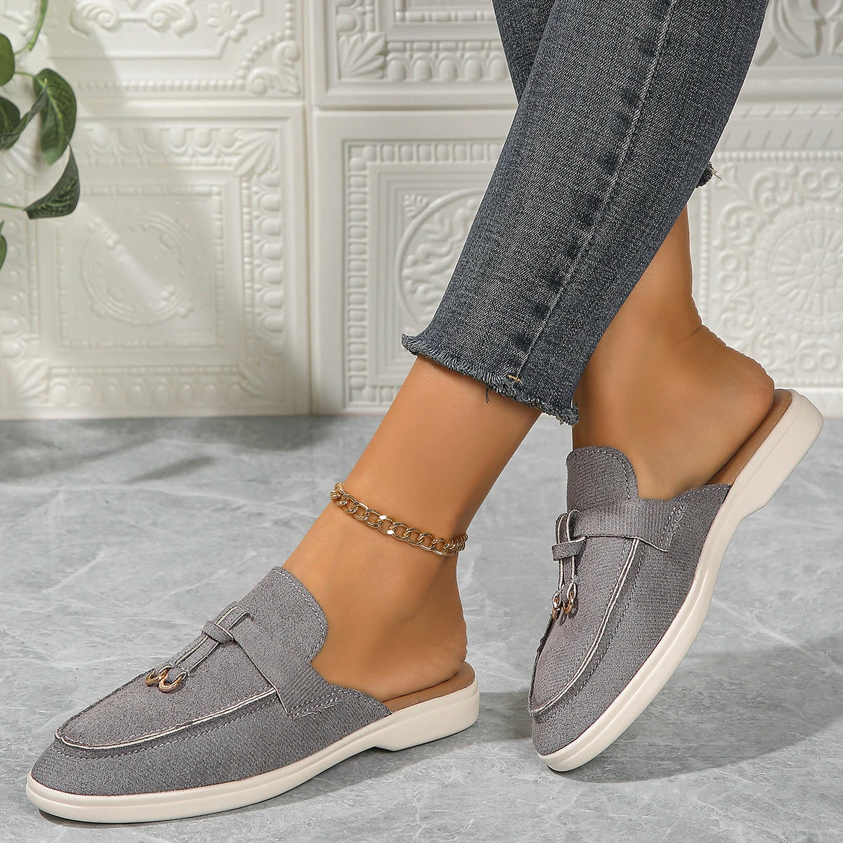 GRAY / 13