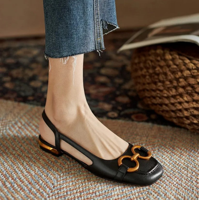 Black / CA 10 (US 10)