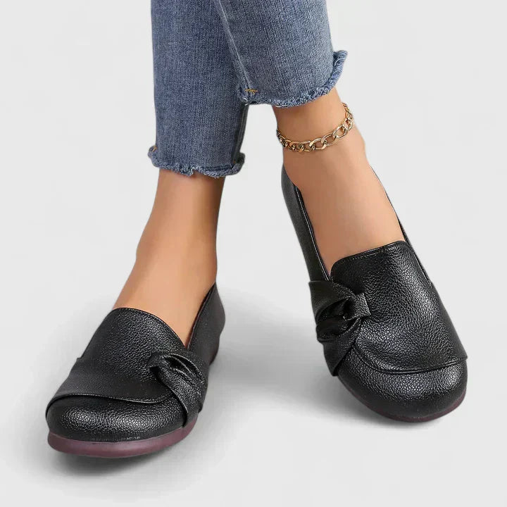 Black / US 10 (EU 40)