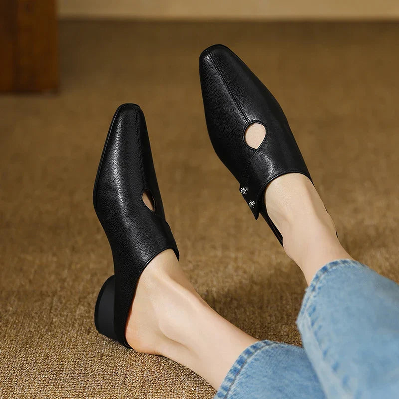 Black / US 9.5 - EU 40.5