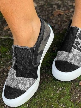 Black / CA 10.5 (US 10.5)
